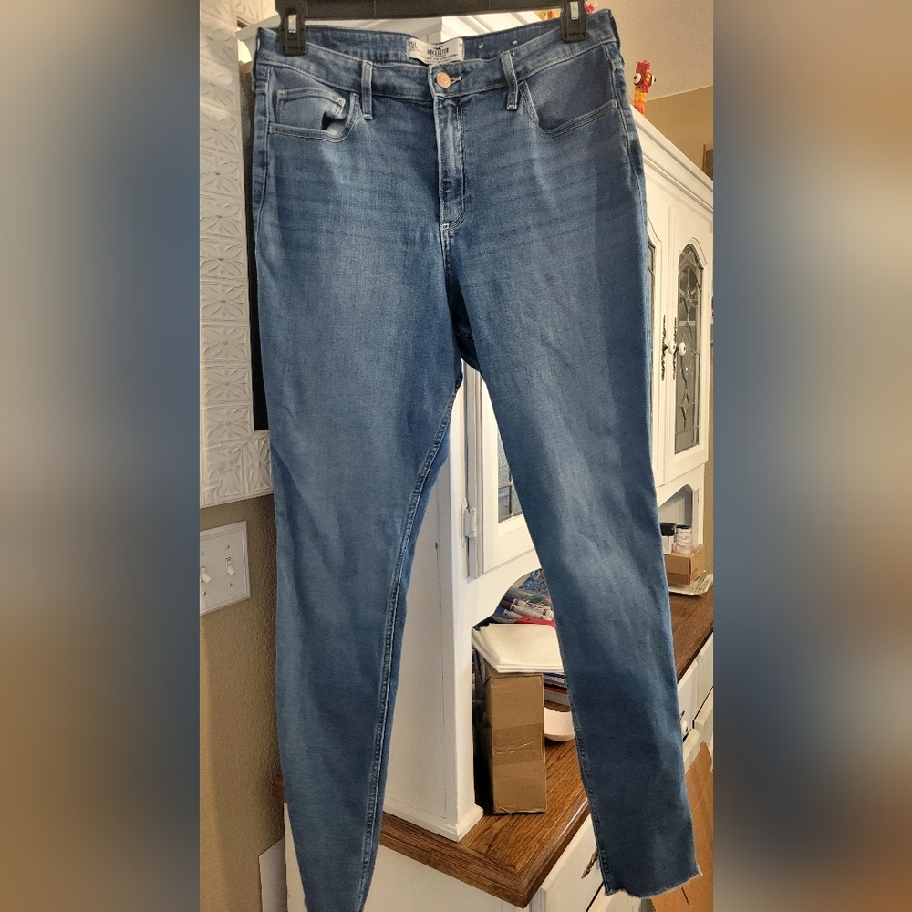 Hollister Women's Straight Leg Jeans in Blue